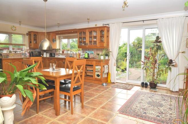 Fitted Kitchen/Dining Room
