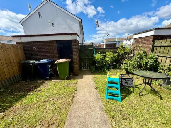 3 bed Terraced for sale Image 11