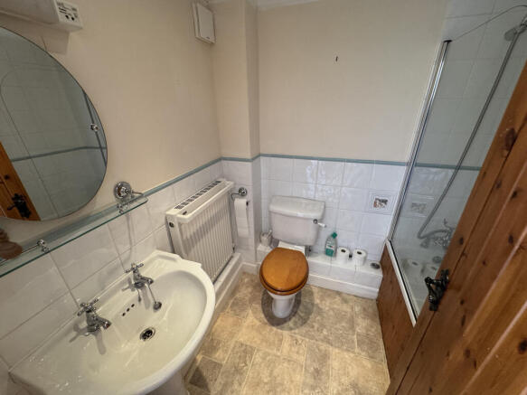 Bathroom Ground Floor.jpeg