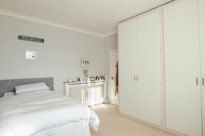 4 bed Semi-Detached for sale Image 10