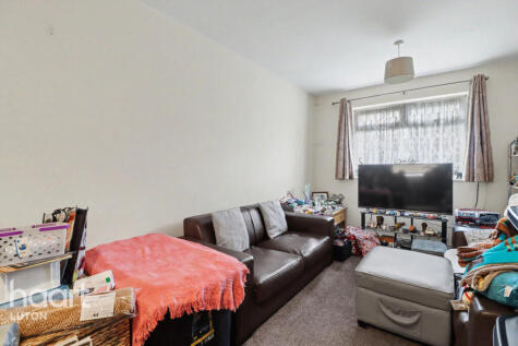 Dewsbury Road, Luton