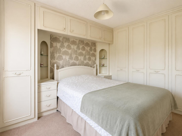 3 bed Detached Bungalow for sale Image 11