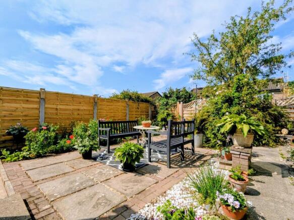 2 bed Semi-Detached Bungalow for sale Image 2