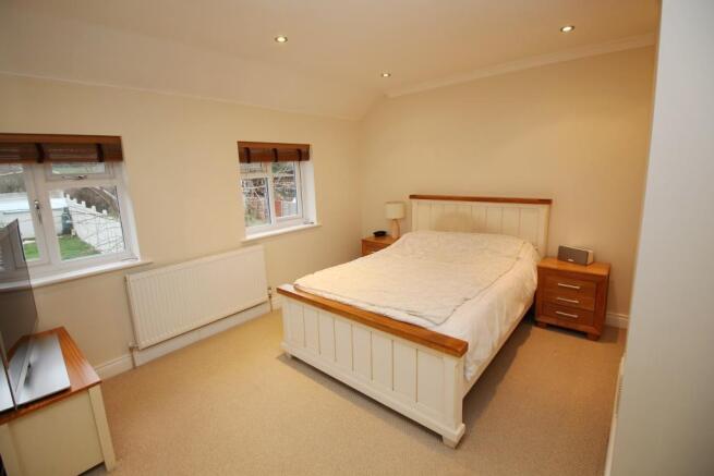 809 Oxford Road 10.JPG