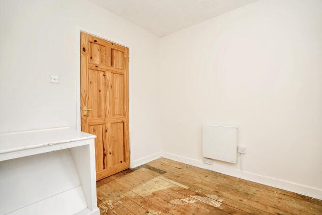 19 Eastfield, West Lavington, Devizes, SN10 4HW