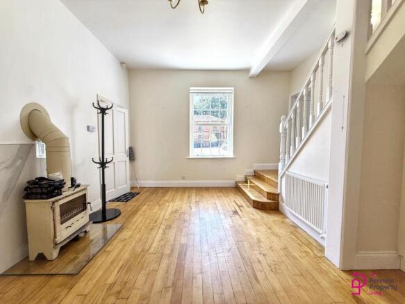 4 bed Barn Conversion to rent Image 5