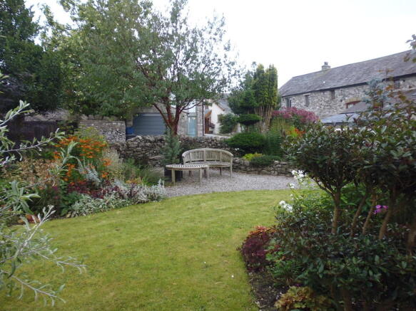Photo 16