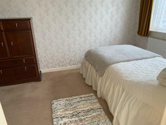 Bedroom..jpg