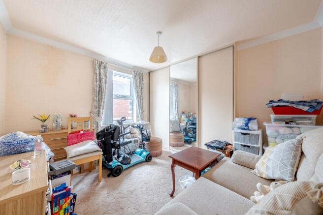 3 bed Terraced for sale Image 12