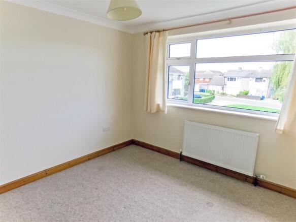 Bedroom 1.JPG