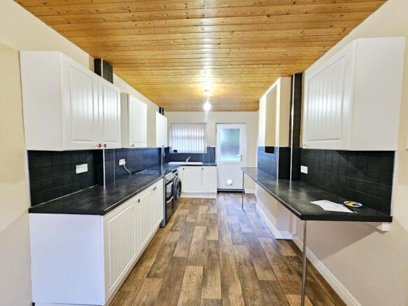 3 bed Terraced for sale Image 4