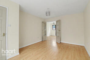 22, Catmint Close, Woodhall Park, Swindon SN2 2TB