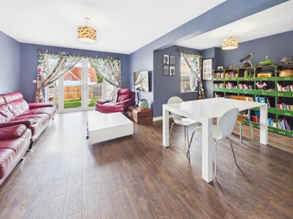 Sitting / Dining Room
