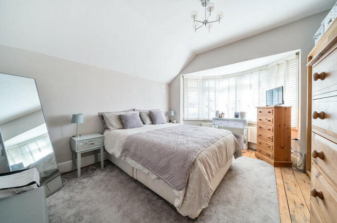 bedroom4
