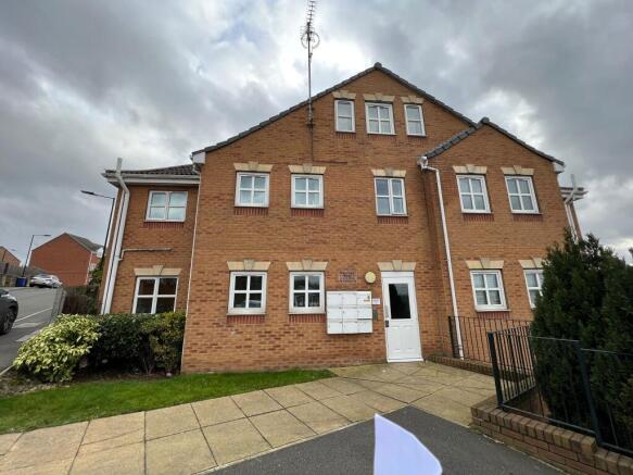2 bed Flat for sale Image 9