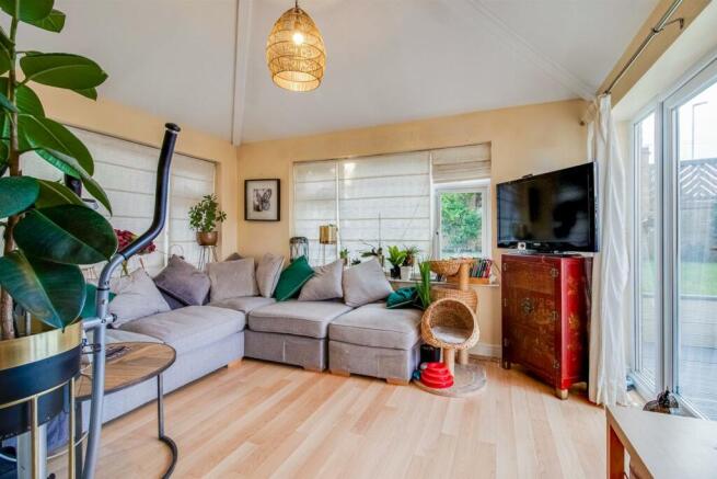 SUN ROOM