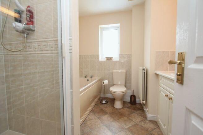 Family Bathroo...