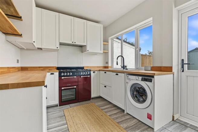 Kitchen 1_2.jpeg