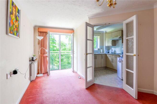 2 bed Apartment for sale Image 4
