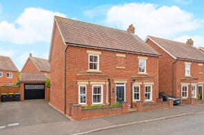 27, Burr Close, Bedford MK42 7FF