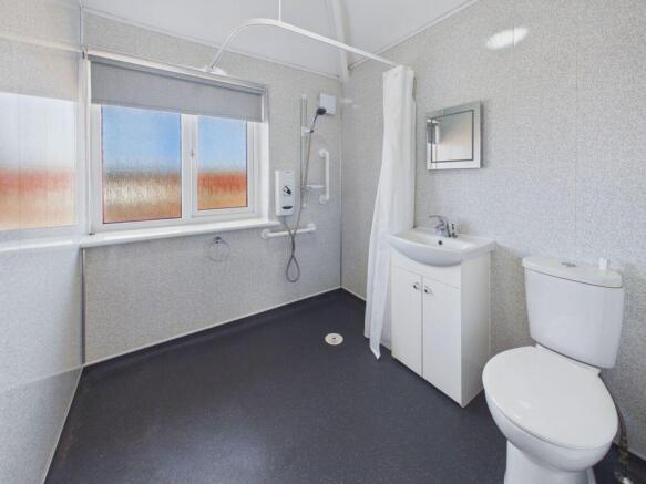 2 bed Semi-Detached for sale Image 10