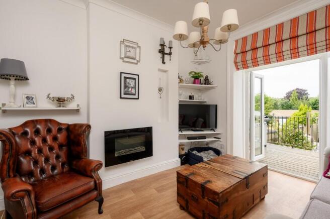 4 bed House for sale Image 7