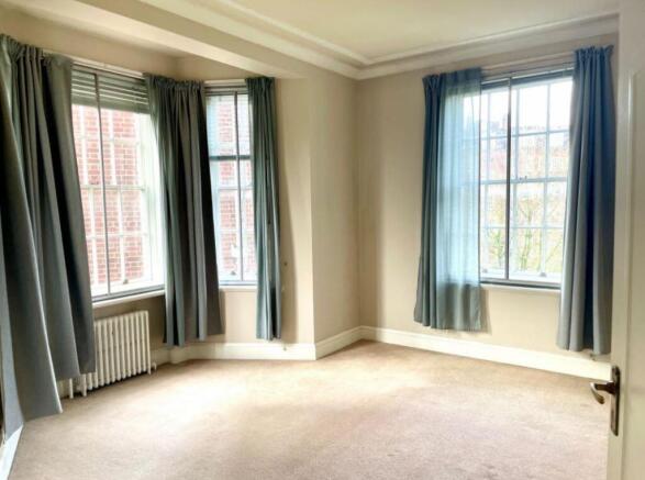 ROOM.JPG