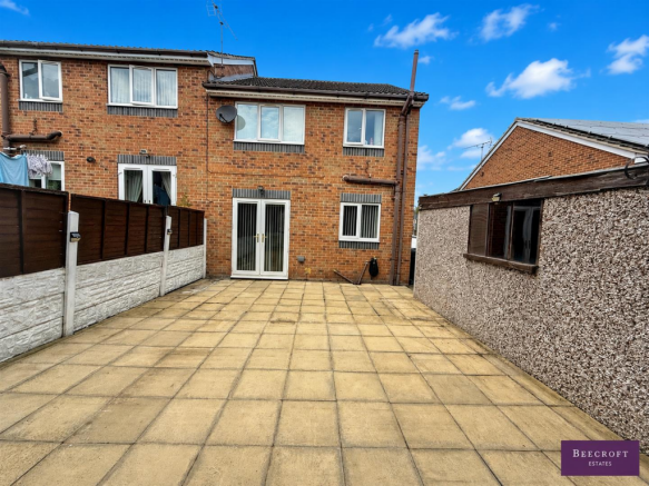 3 bed Semi-Detached for sale Image 11