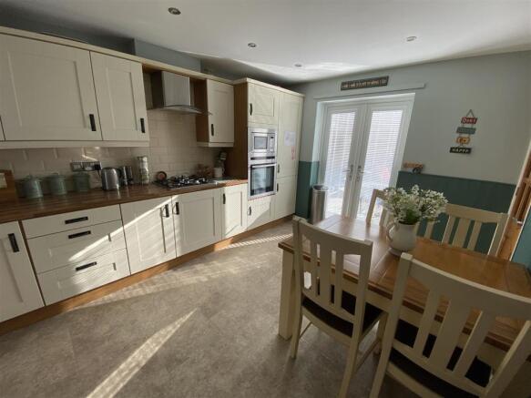 Kitchen: