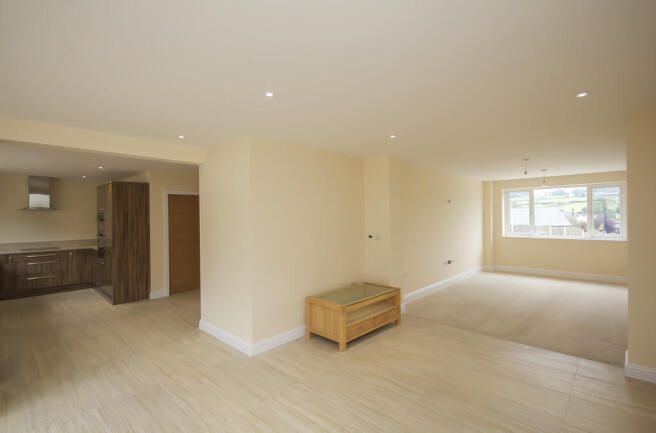 Kitchen / Lounge