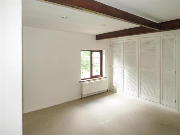 Bedroom 1.JPG