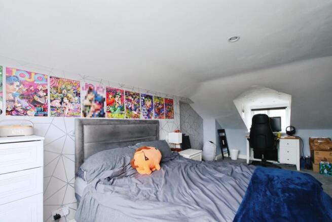 3 bed Semi-Detached to rent Image 6