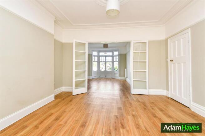 Etchingham Park Road, Finchley, N3 photo 4