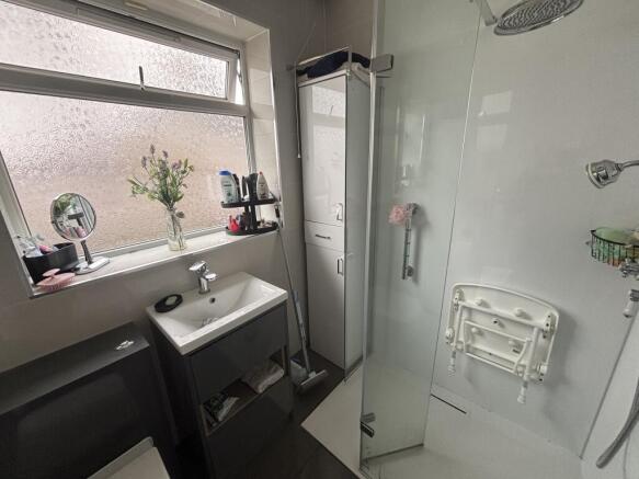 2 bed Semi-Detached Bungalow for sale Image 6