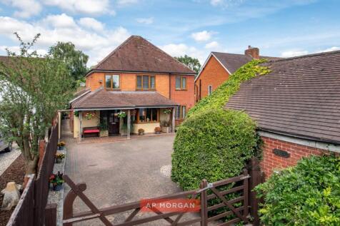 Worcester Road, Wychbold, Droitwich, Worcestershire, WR9