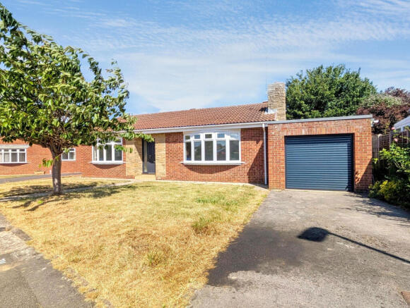 2 bed Detached Bungalow for sale Image 12