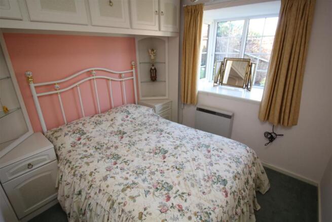 19 Bed 2.JPG