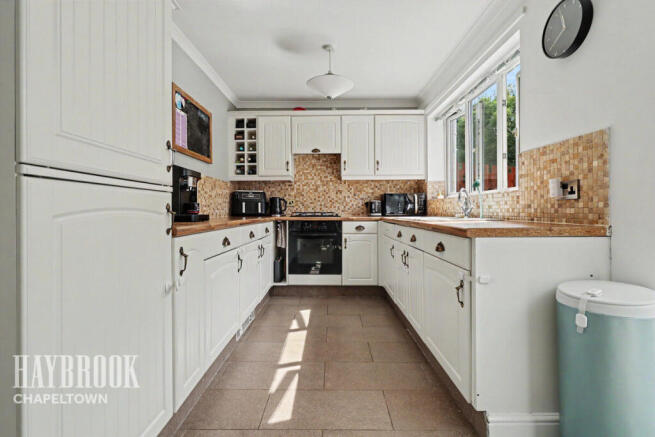 3 bed Detached for sale Image 5