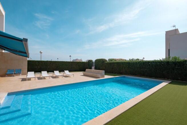 Swimming pool (2)