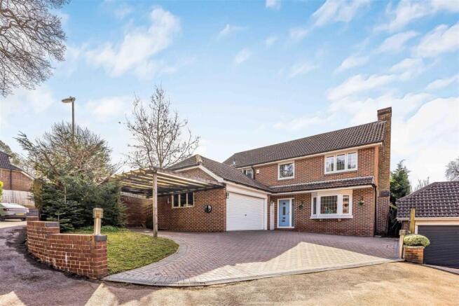 11 Deanswood Drive, Waterlooville-Small-PorticoMar