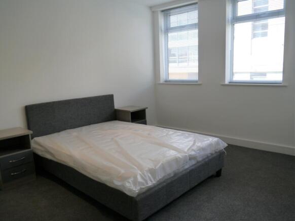 1 bed Flat to rent Image 4