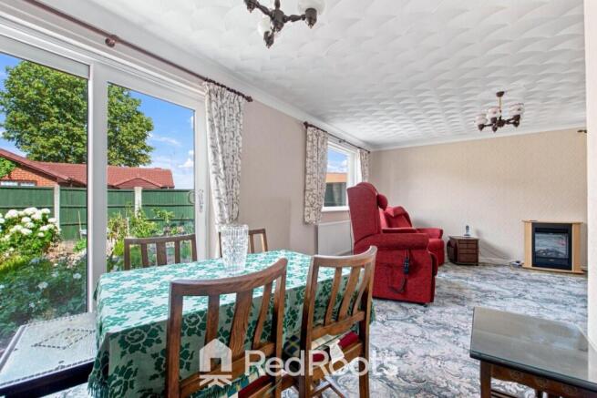 3 bed Bungalow for sale Image 4