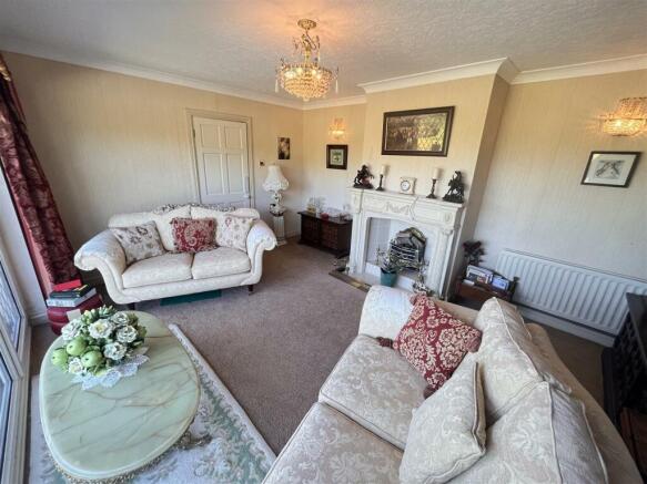 SEPARATE LIVING ROOM