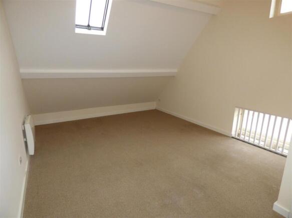 23 Stanhope Street bedroom.JPG