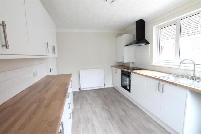 3 bed Detached Bungalow for sale Image 5