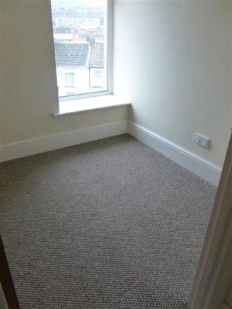 Front Single Bedroom