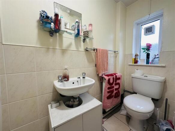 4 bed Terraced for sale Image 7