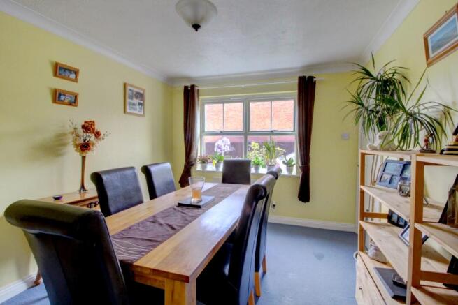 Dining room 4