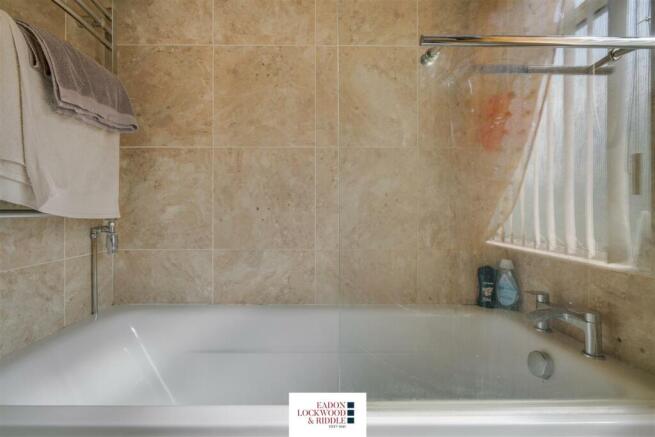 Bathroom 2.jpg