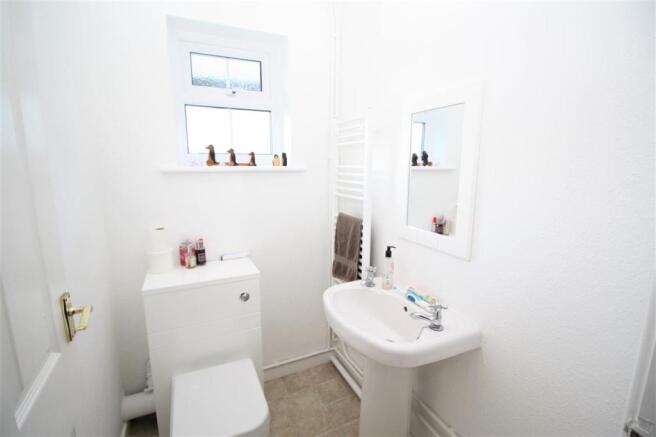 Cloakroom/Wc